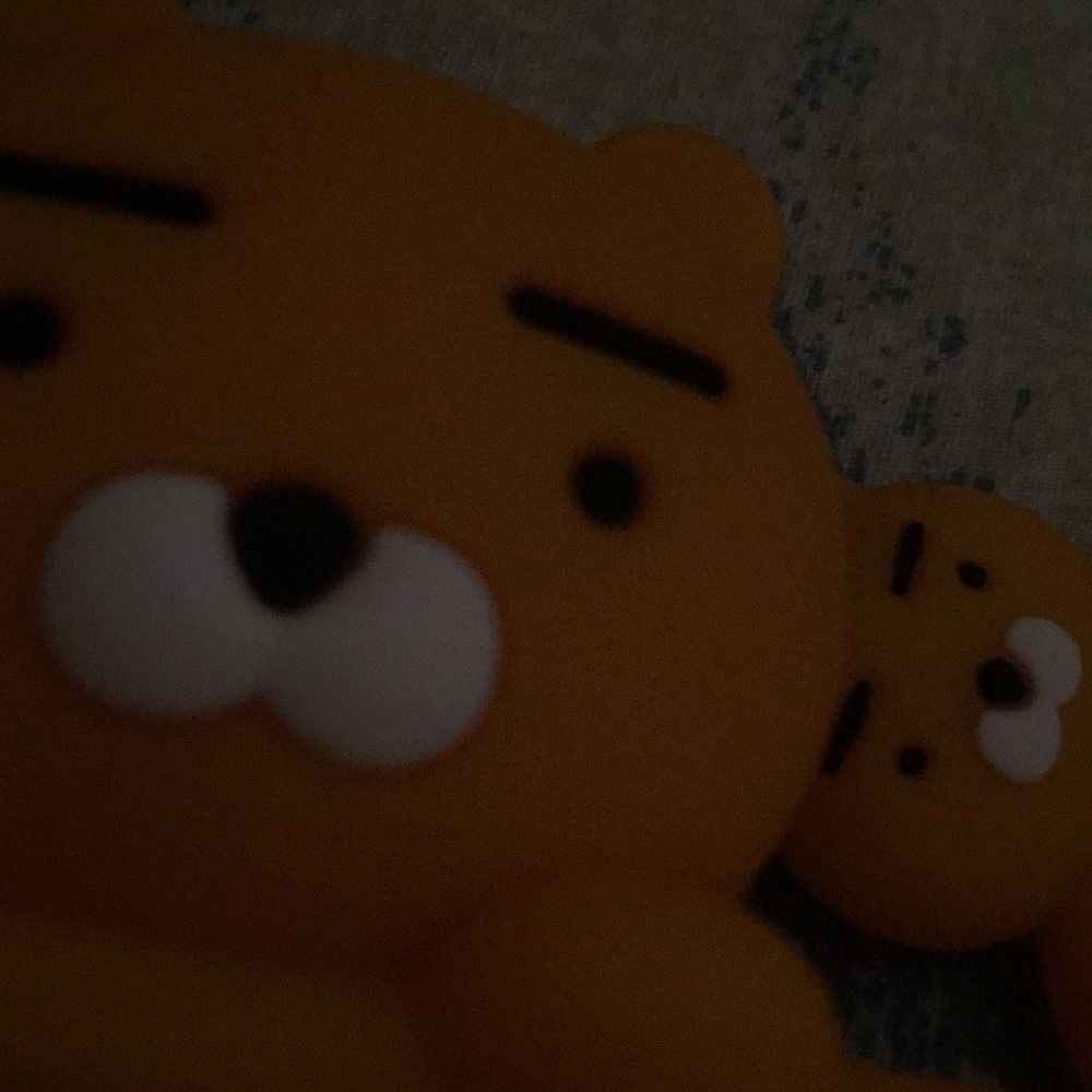 Meet your Posher, Eva